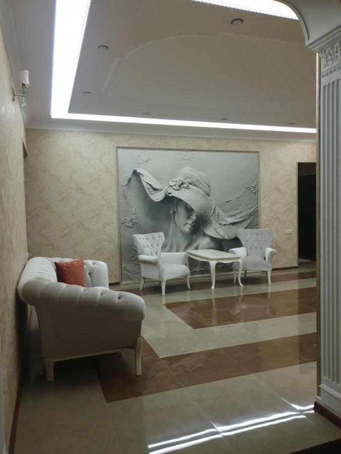 Khrchit Hotell Martuni Exteriör bild